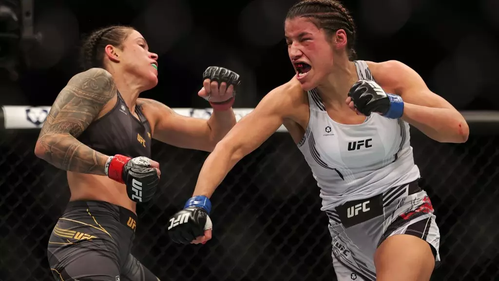 Unpacking the Clash: Julianna Peña vs. Raquel Pennington at UFC 307